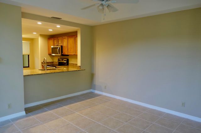5190 SE Seascape Way 103, Stuart, FL 34997