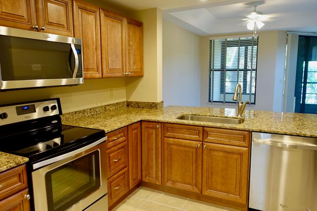 5190 SE Seascape Way 103, Stuart, FL 34997
