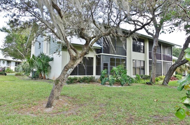 5190 SE Seascape Way 103, Stuart, FL 34997