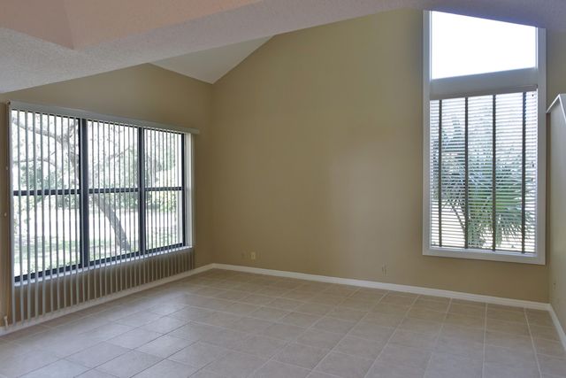 5190 SE Seascape Way 103, Stuart, FL 34997