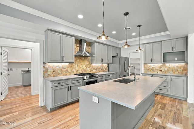 121 Carriage Lane, Blountville, TN 37617