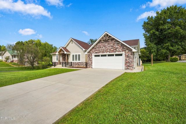 121 Carriage Lane, Blountville, TN 37617