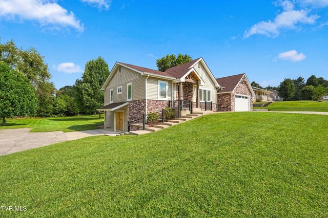 121 Carriage Lane, Blountville, TN 37617
