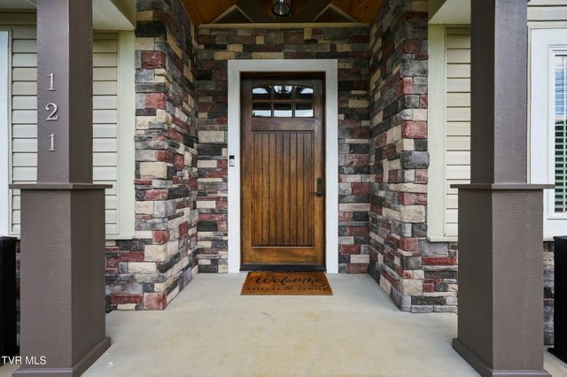 121 Carriage Lane, Blountville, TN 37617