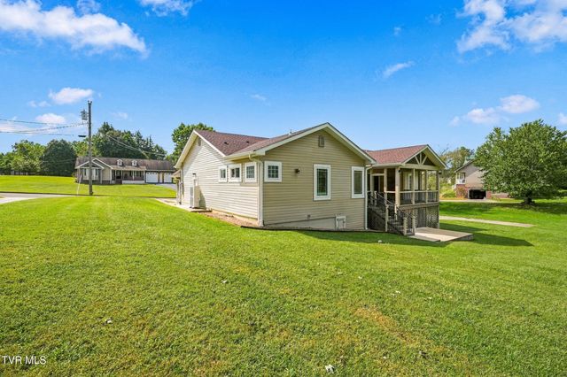 121 Carriage Lane, Blountville, TN 37617