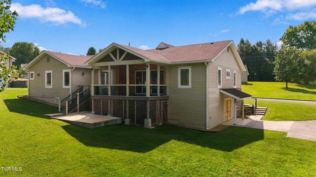 121 Carriage Lane, Blountville, TN 37617