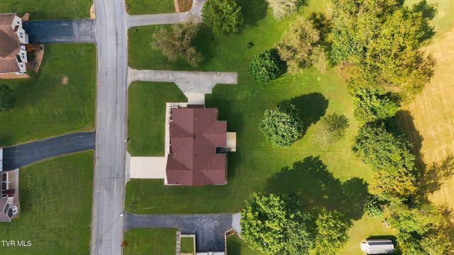 121 Carriage Lane, Blountville, TN 37617