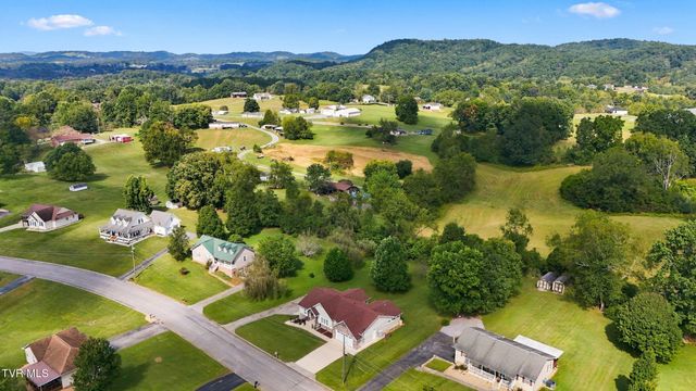121 Carriage Lane, Blountville, TN 37617