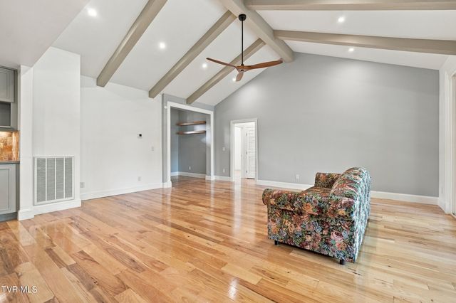 121 Carriage Lane, Blountville, TN 37617