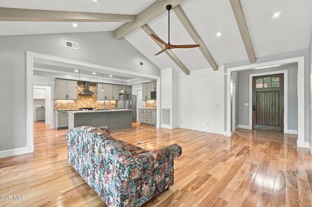 121 Carriage Lane, Blountville, TN 37617