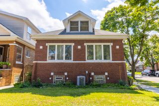 5759 W Pensacola Avenue, Chicago, IL 60634