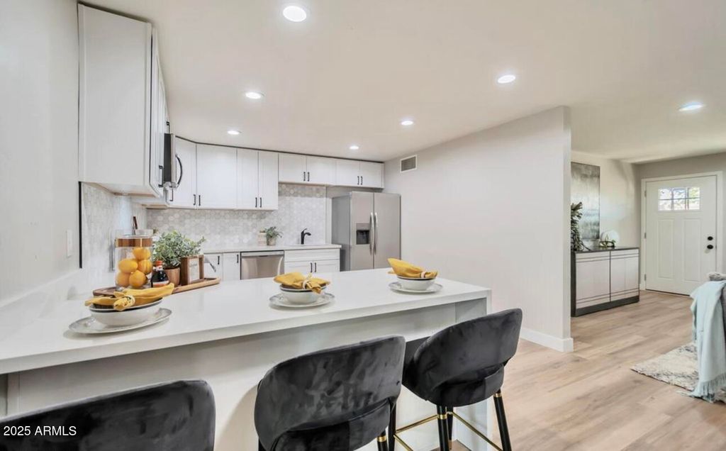 346 E BROADWAY Lane, Tempe, AZ 85282 — photo 4