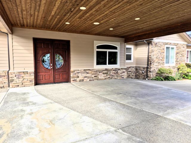 2054 Jaynes Drive, Grants Pass, OR 97527