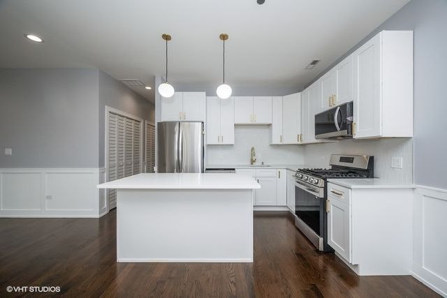 4014 S Ellis Avenue 8, Chicago, IL 60653