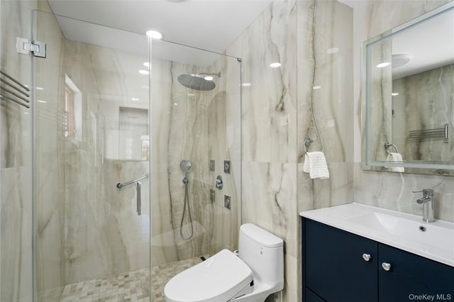 1 Strawberry Lane, Roslyn Heights, NY 11577