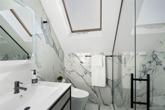 1 Strawberry Lane, Roslyn Heights, NY 11577