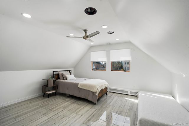 1 Strawberry Lane, Roslyn Heights, NY 11577