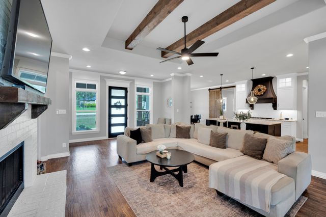 1141 Hayfield Drive, Midlothian, TX 76065