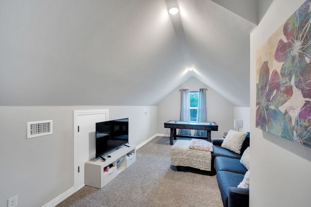 1141 Hayfield Drive, Midlothian, TX 76065