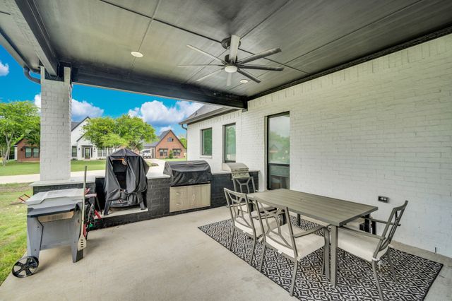 1141 Hayfield Drive, Midlothian, TX 76065