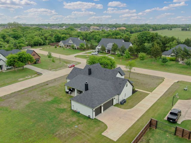 1141 Hayfield Drive, Midlothian, TX 76065