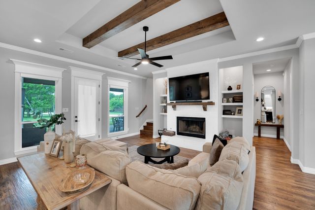 1141 Hayfield Drive, Midlothian, TX 76065