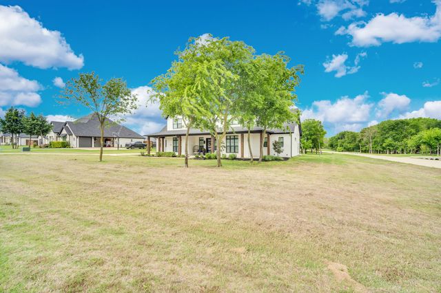 1141 Hayfield Drive, Midlothian, TX 76065