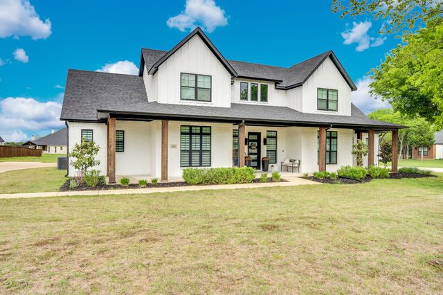 1141 Hayfield Drive, Midlothian, TX 76065