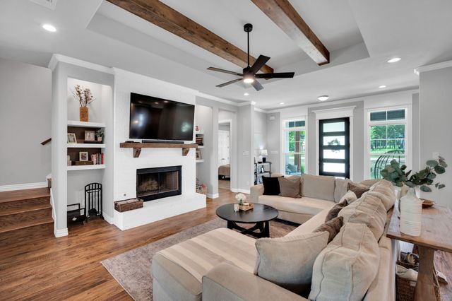 1141 Hayfield Drive, Midlothian, TX 76065