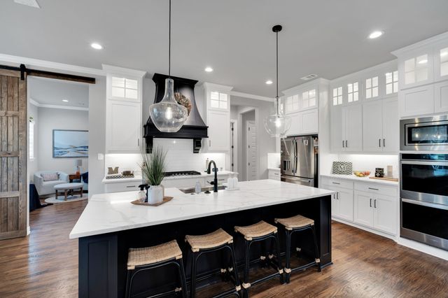 1141 Hayfield Drive, Midlothian, TX 76065