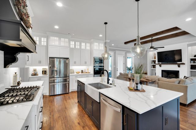 1141 Hayfield Drive, Midlothian, TX 76065