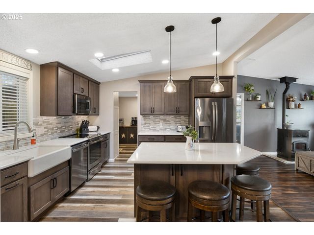 15441 S UNION MILLS Rd, Mulino, OR 97042