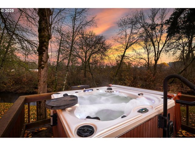 15441 S UNION MILLS Rd, Mulino, OR 97042