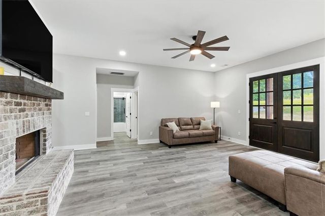 4301 JOE FRANK HARRIS NW Parkway, Adairsville, GA 30103