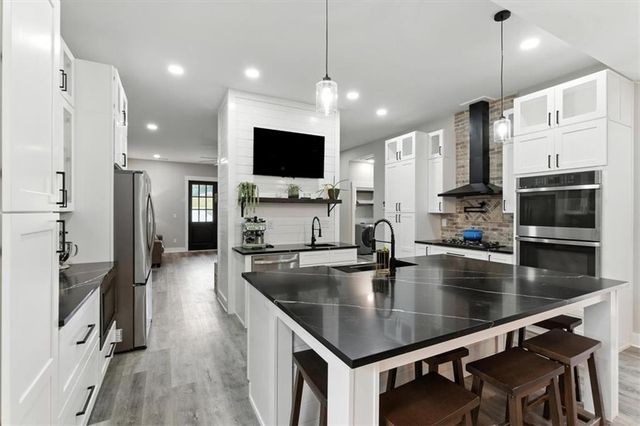 4301 JOE FRANK HARRIS NW Parkway, Adairsville, GA 30103