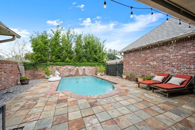 9813 Oliphant Rd, Baton Rouge, LA 70809