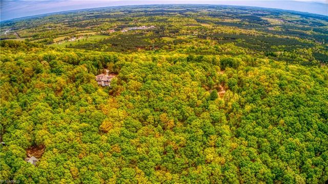 2171 Sierra Trace Road, Denton, NC 27239