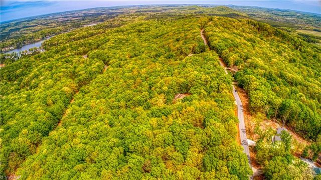 2171 Sierra Trace Road, Denton, NC 27239