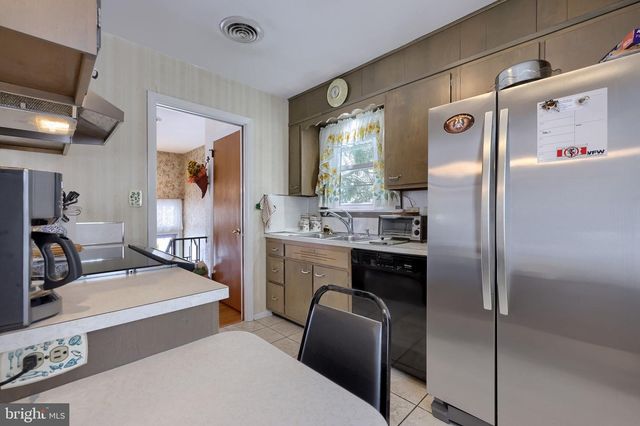 509 OAK GROVE DR, Lancaster, PA 17601