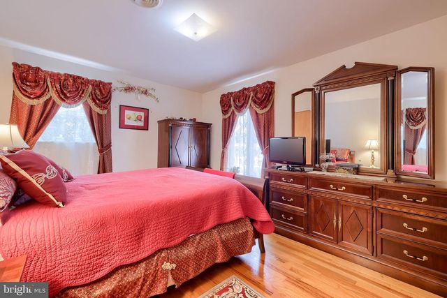 509 OAK GROVE DR, Lancaster, PA 17601