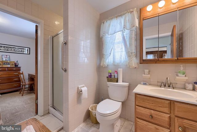 509 OAK GROVE DR, Lancaster, PA 17601