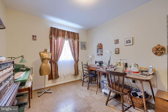 509 OAK GROVE DR, Lancaster, PA 17601