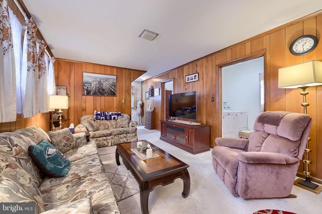 509 OAK GROVE DR, Lancaster, PA 17601