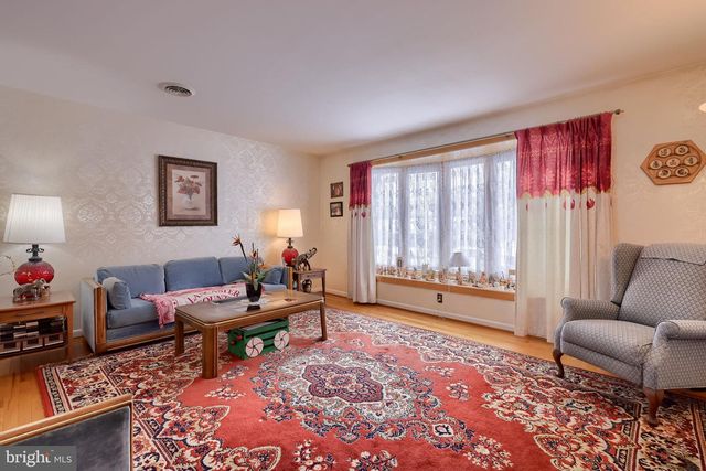 509 OAK GROVE DR, Lancaster, PA 17601