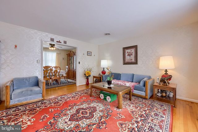 509 OAK GROVE DR, Lancaster, PA 17601