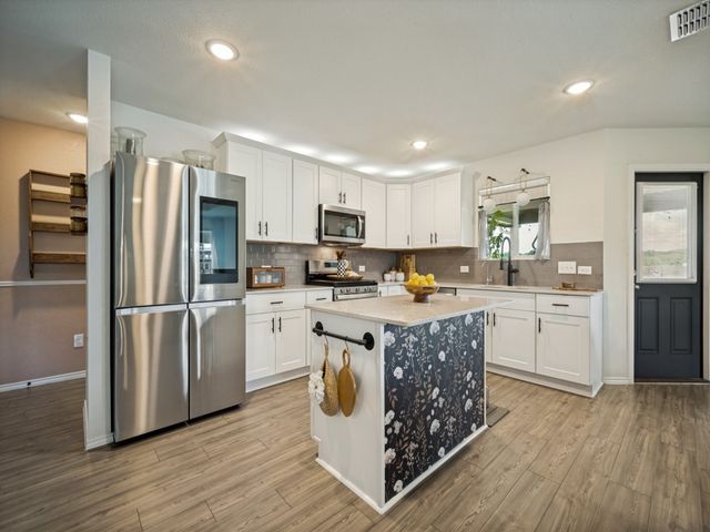 708 Forestdale Court, Haslet, TX 76052