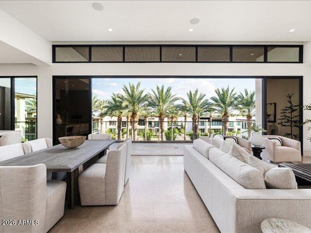 6587 N PALMERAIE Boulevard 3004, Paradise Valley, AZ 85253