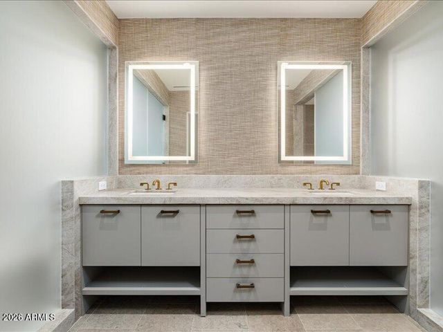 6587 N PALMERAIE Boulevard 3004, Paradise Valley, AZ 85253