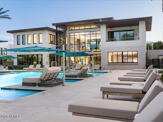 6587 N PALMERAIE Boulevard 3004, Paradise Valley, AZ 85253
