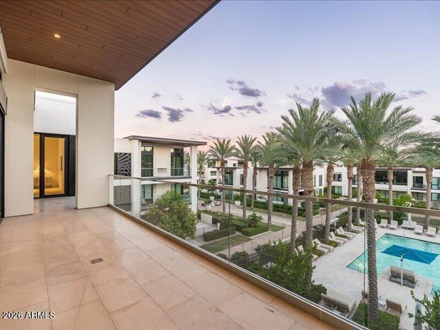 6587 N PALMERAIE Boulevard 3004, Paradise Valley, AZ 85253